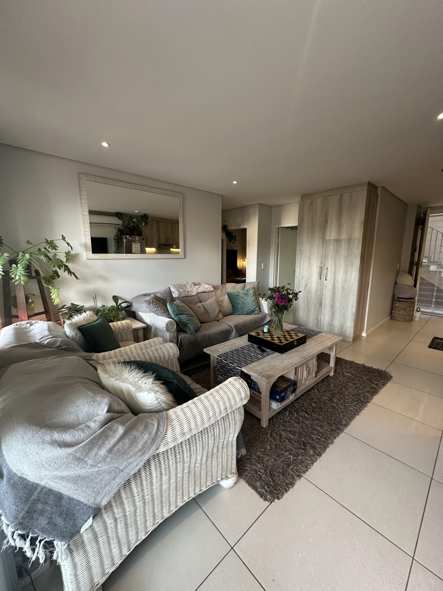 2 Bedroom Property for Sale in Hoog En Droog Western Cape